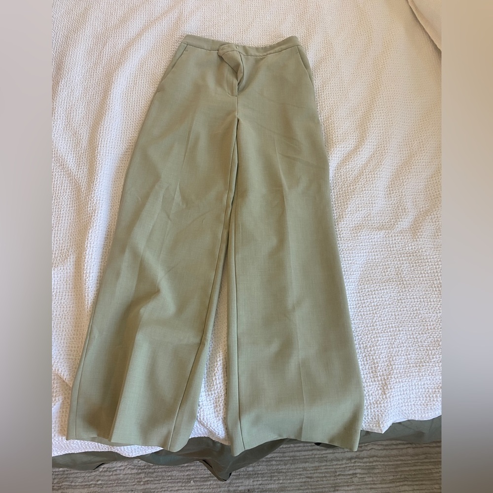 Sage green trouser pant from Zara size 8 excellent condition